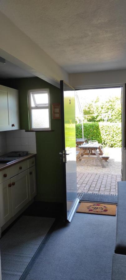 Garden Flat At The Infamous Piltdown Man Pub Lejlighed Fletching Eksteriør billede